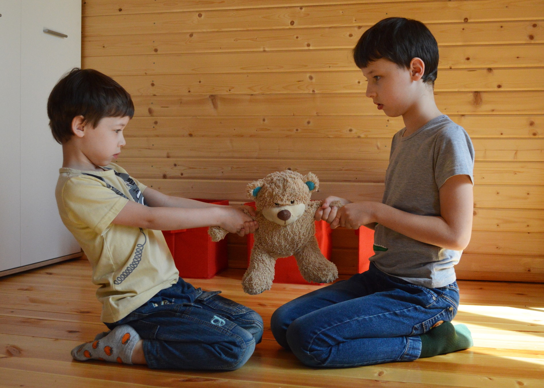 Eight practical examples for teaching kids how to deal with conflict